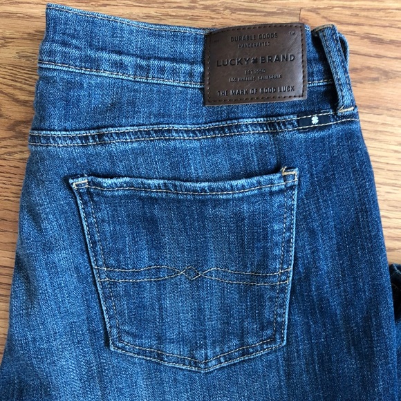 Lucky Brand Mid Rise Sweet Straight Jeans Size 10 - Picture 3 of 14